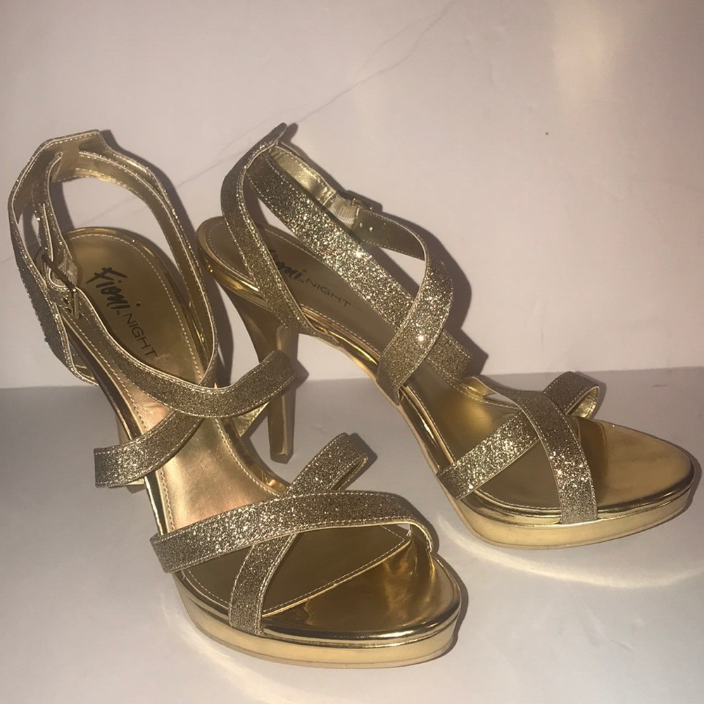 Scandalous Fiona Night Gold Heels Size 11